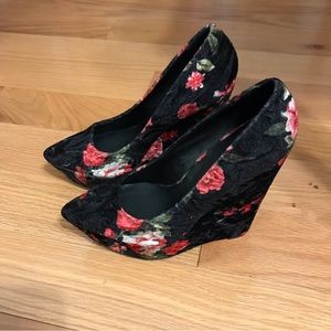 Aldo velvet floral print pointed toe wedge shoes